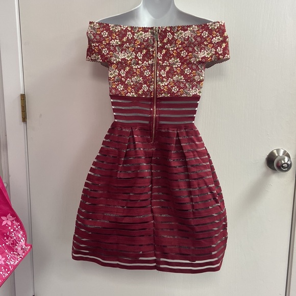 Women’s Red Floral Stripe Off the Shoulder Mini Dress (5093) - Picture 2 of 3